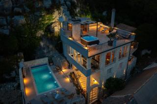 Holiday Home La Montagna - Private Heated Pool - Lokva Rogoznica - 0