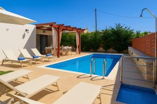 Harma Villa with Private Pool - Roúpai - 8