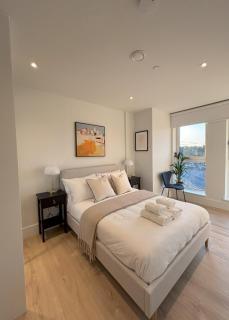 West Wimbledon, 2 Bedroom Luxury Stay, Gym, Free Parking - New Malden - 8