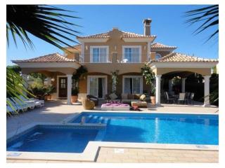Villa Varandas Do Lago 5 Bedroom Villa Private Pool Table Tennis A Few Minutes Drive Between Vale Do Lobo And Quinta Do Lago - Vale do Lobo - 0