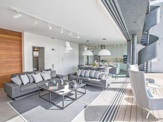 Villa Papadopo - Luxury 3 Bedroom Villa With Private Pool, Hot Tub And Sea Views - Paralimni - 6