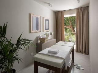 Exclusive Hvar Villa 6 Bedrooms Villa Serenity By The Sea Incredible Sea Monument Views Jacuzzi - Hvar - 3