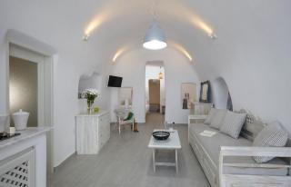 Elegant Santorini House 2 Bedroom Villa Caldera View Hot-Tub - 7