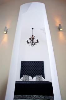 Venetian-Style Santorini Villa 1 Bedroom Villa Astroglia Beautiful Caldera Sea Views Private Jacuzzi Fira - Fira - 4