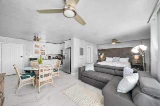 Beach Access Studio Bonita Beach FL - 9