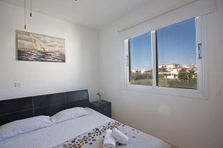 Apt Pernera Dyo - Modern 2 Bedroom Central Pernera Apt With Communal Pool - 4
