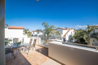 Apt Pernera Dyo - Modern 2 Bedroom Pernera Apt With Communal Pool - Close To All Amenities - Protaras - 1