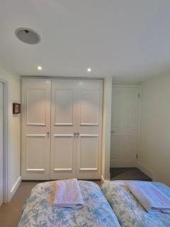 Bright Flat in South Kensington - 2