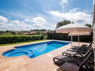 Villa Finesse 1 - Lovely 3 Bedroom Villa - Great Pool Area - Perfect For Families - Son Bou - 1