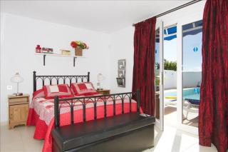 Brilliant Puerto Del Carmen Villa Dos Piedras 4 Bedrooms Private Pool - 2