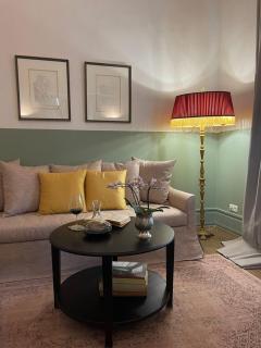 Luxury Athens Apartment 2 Bedrooms Apartment Mavis Spacious Terrace With Hot Tub And Stunning City Views Athinaidos - Athen - 6