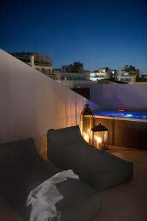 Luxury Athens Apartment 2 Bedrooms Apartment Mavis Spacious Terrace With Hot Tub And Stunning City Views Athinaidos - Athen - 3