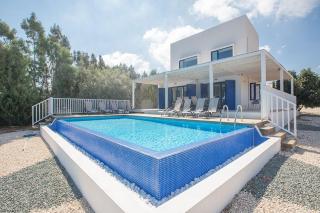 Villa Ioanni Helios - Stunning 4 Bedroom Protaras Villa - Few Minutes Drive To Fig Tree Bay - Protaras - 5