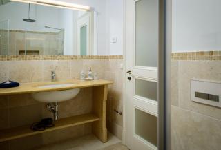 Elegant Brac Villa 4 Bedrooms Villa Shoreline Serenity Stunning Sea Views - 9