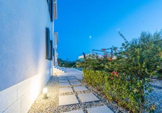Luxurious Zadar Villa 5 Bedrooms Villa Tranquil Adore Private Heated Pool Billiards Table Dalmatia - Zadar - 7