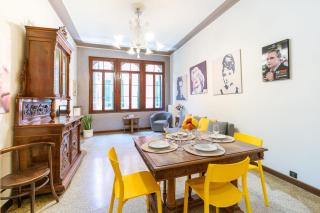 Vintage Charm & Color, Central and Spacious - 8