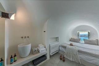 Luxurious Santorini Penthouse Villa 1 Bedroom Magical Caldera Sea Views - 3