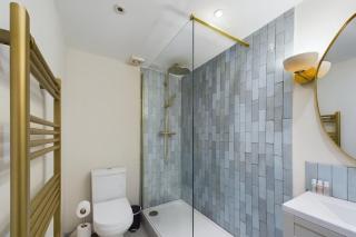 Bright Pimlico Flat with Private Courtyard Patio - 4