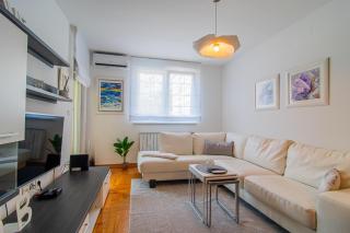 Flexible SelfCheckIns 90 - Zagreb - Garage - Loggia - Zagreb - 0