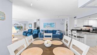 Sunbird Resort - 11th Floor - Free Beach Chairs - by Sunbird Rentals - 2