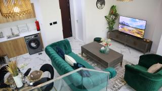 Emerald Oasis 2BR Duplex - Near Masdar Park & City Centre Mall - 1