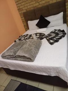 Lovers Way Guest House In Mafikeng - Vosburg - 1