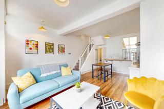 Bright 3Bed House 10Min to Meridian Water Station - Londen - 0