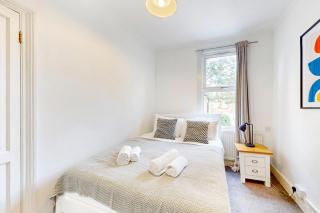Bright 3Bed House 10Min to Meridian Water Station - Londen - 7