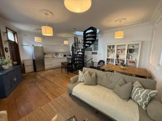 Cozy Mews House with Private Roof Terrace - Londra - 8