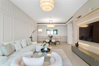 Exceptional high floor 3bed apartment by Suiteable - 3