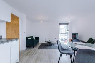 MonthlyEscape Family Leisure WiFi Sleeps4 - Manchester - 1