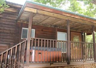 Mendelbaum - Peach Cabin - Fredericksburg - 5