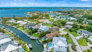 Luxury Sarasota Waterfront Home - Pool, Boat Dock & Near Siesta Key Beach - Sarasota - 9