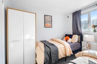 Annika - 3 bedroom house, Driveway,2 Free Parking, Sleeps 7,Cozy Garden - Portsmouth - 4
