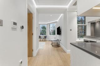 LuxLet Apartments - Heart of Hampstead, London - 8