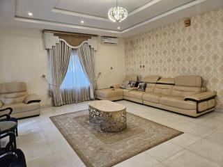 Luxury and Cozy family home - Ibadan - 0