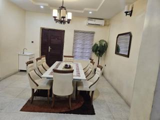 Luxury and Cozy family home - Ibadan - 4