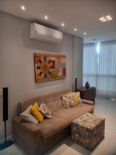 Apartamento 305 na Bacutia, a 20m da praia, 2Q, 1suíte, frente, sol da manhã, piscina, sauna e 1 VG - 6