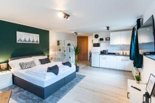 Mercedes, Böblingen, Küche, Parken, Balkon - Böblingen - 0