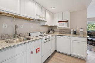 Pigeon Forge Island Escape CC 208 - 3