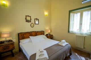 Charming Rooftop Flat in City Center - Catania - 3