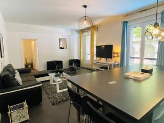 La PETITE COMPAGNIE - 9