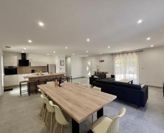 Chez Nous, Chez Vous ! - 7