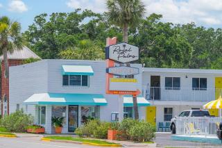 Royal Palms Motel - Tybee Island - 0