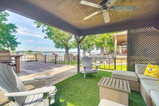 Walk to Launch Lakefront Cabin with Deck in Grove! - Grove - 9
