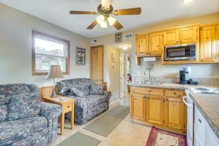 Walk to Launch Lakefront Cabin with Deck in Grove! - Grove - 8