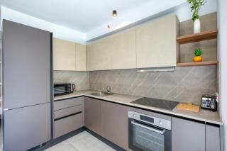 Luxury Apartment Heart of St Julians Sleeps 5 - 4