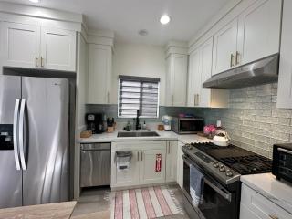 2-bedroom guest house in cool Huntington Beach with AC, WiFi - Huntington Beach - 5