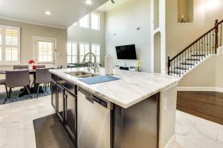 Group Getaway with Pool Access in San Antonio! - Helotes - 2
