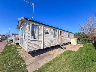 Lovely 8 Berth Caravan At California Cliffs, Near Scratby Beach Ref 50046L - 0